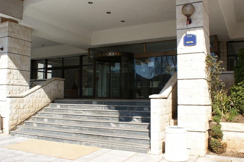 Hotel Grand סטינג'ה מראה חיצוני תמונה